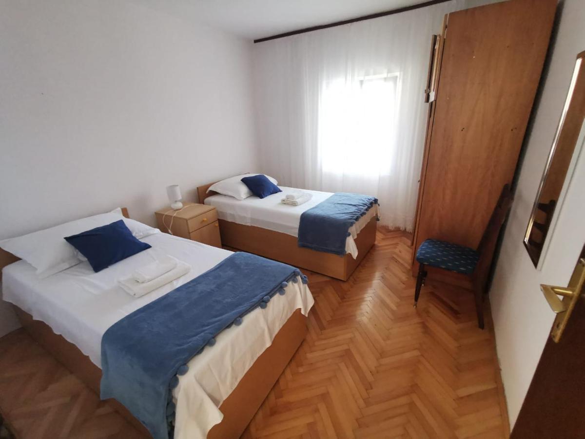 Apartment Ana Kastel Sucurac Экстерьер фото