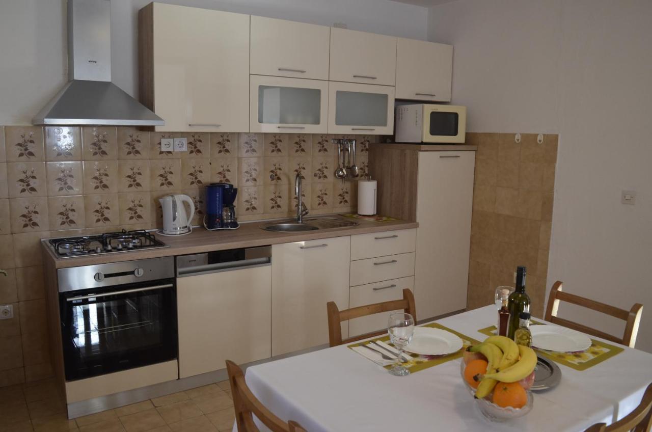 Apartment Ana Kastel Sucurac Экстерьер фото