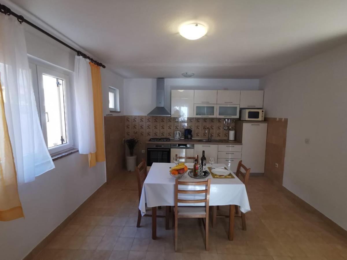Apartment Ana Kastel Sucurac Экстерьер фото